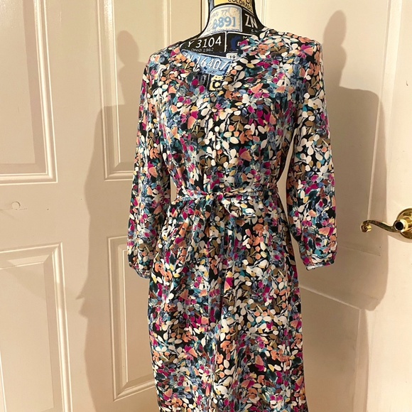 Flowered dress - Picture 1 of 3